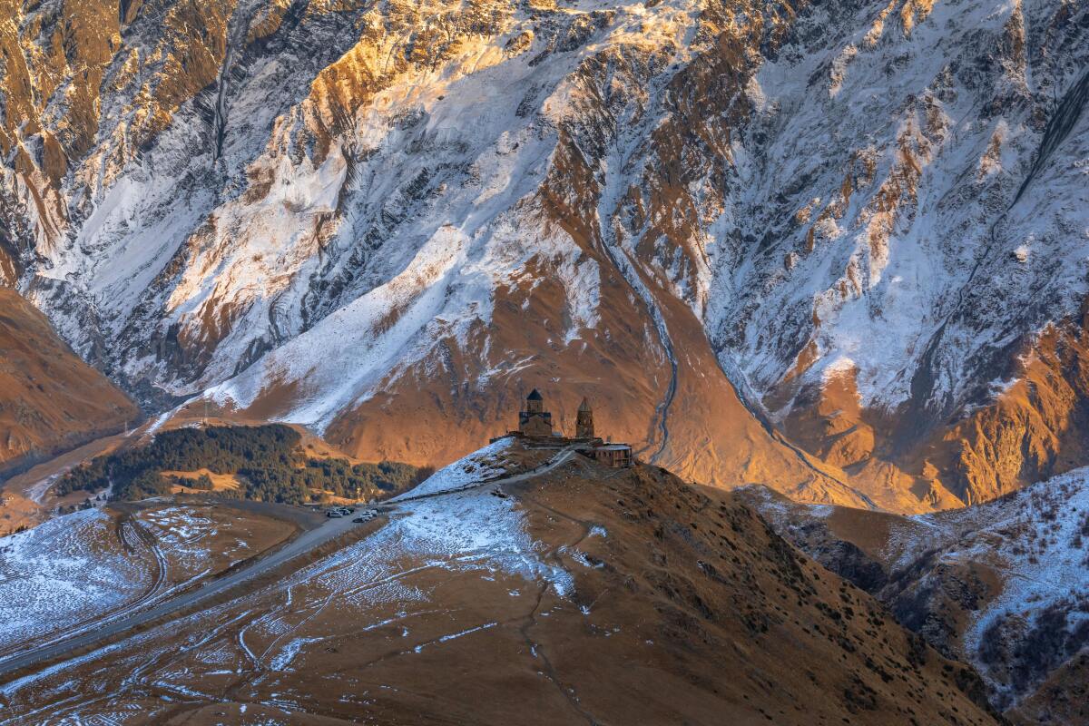 Kazbegi, Gruzínsko, Kaukaz, hory