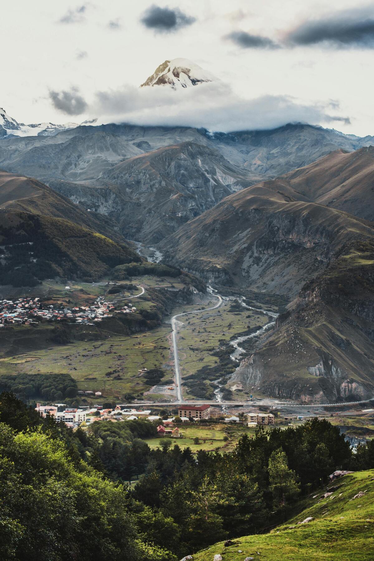 Kazbegi, Gruzínsko, Kaukaz, hory