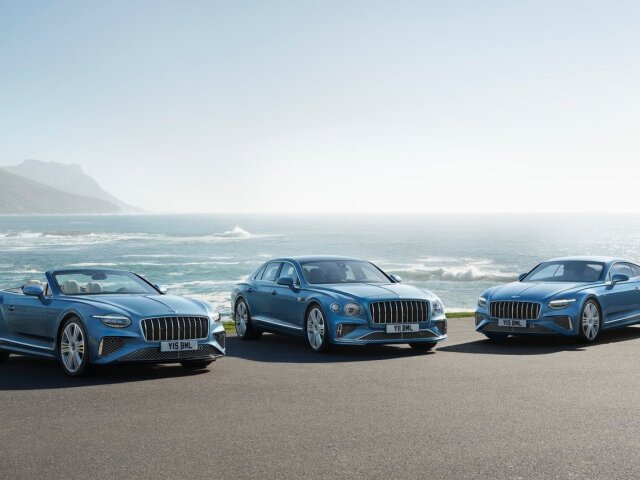 Bentley Flying Spur Azure - 2025