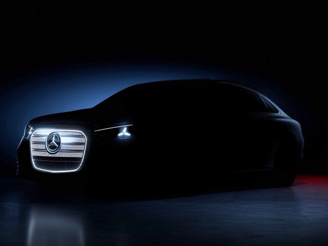 Mercedes-Benz C with EQ Technology - 2025