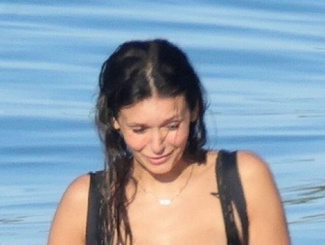 Zac Efron a NIna Dobrev