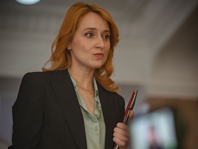 Herečka Veronika Husovská v seriáli Neuer. 