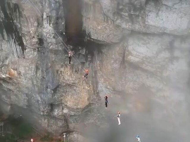 Nebeský rebrík (Sky Ladder), Tchien-men, Čína