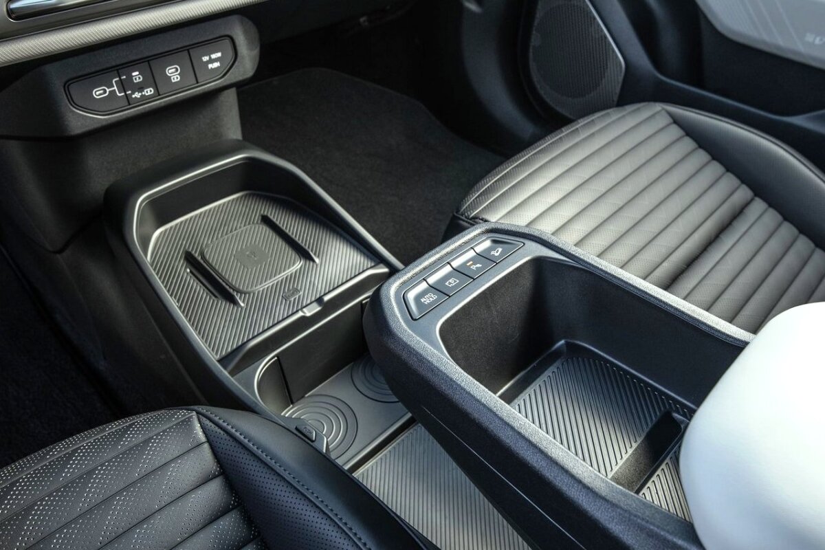 Kia EV4 Fastback - 2025