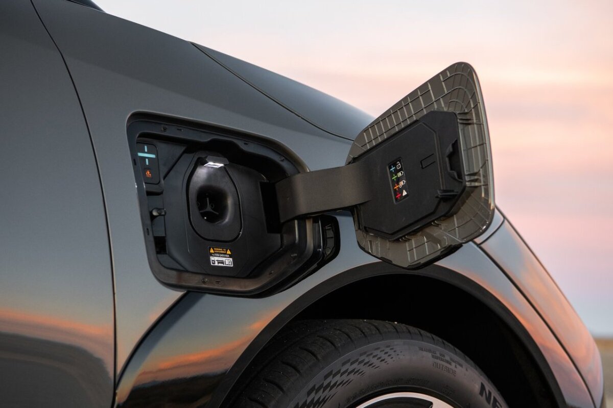Kia EV4 Fastback - 2025