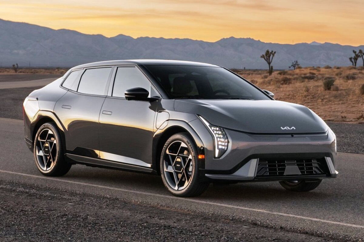 Kia EV4 Fastback - 2025