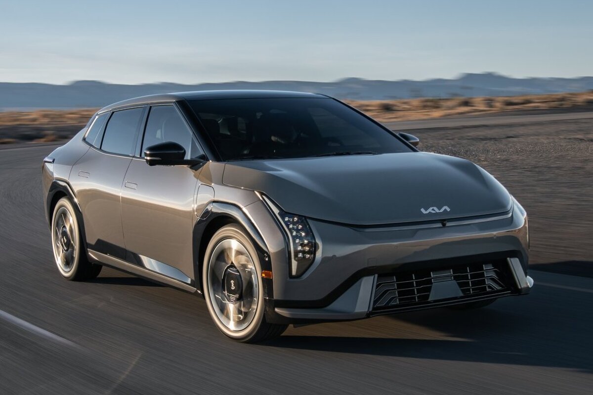 Kia EV4 Fastback - 2025