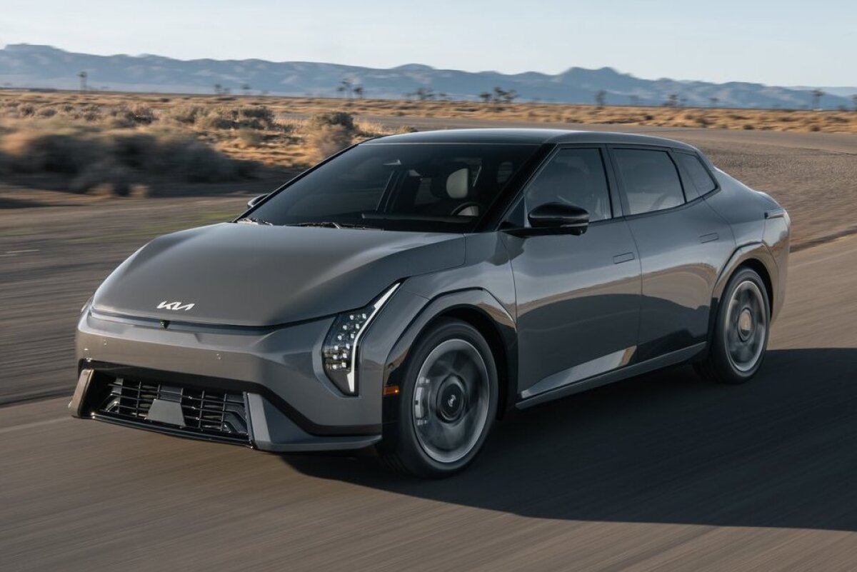 Kia EV4 Fastback - 2025