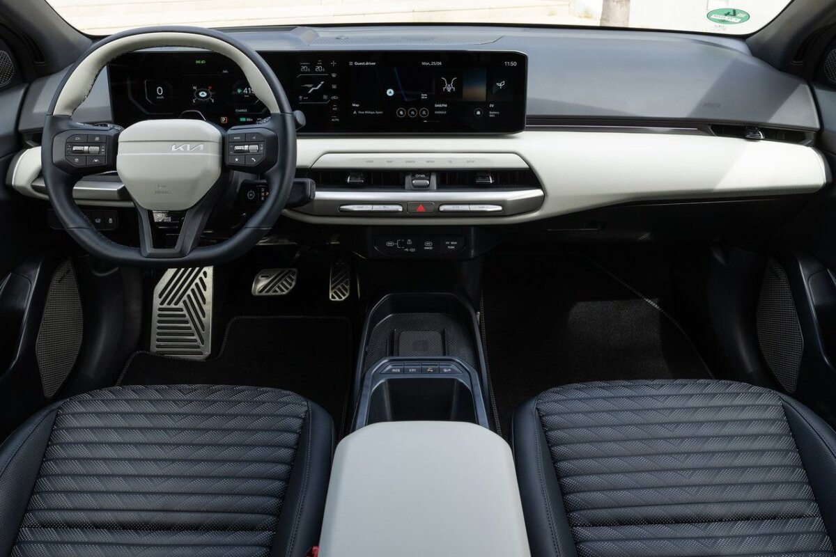 Kia EV4 Hatchback - 2025