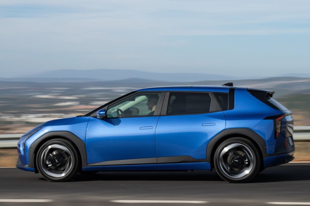 Kia EV4 Hatchback - 2025