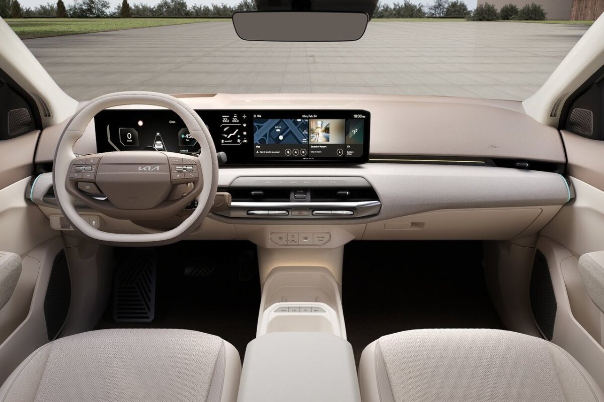 Kia EV4 Hatchback - 2025