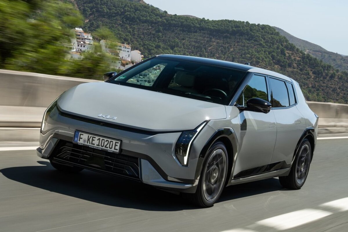 Kia EV4 Hatchback - 2025
