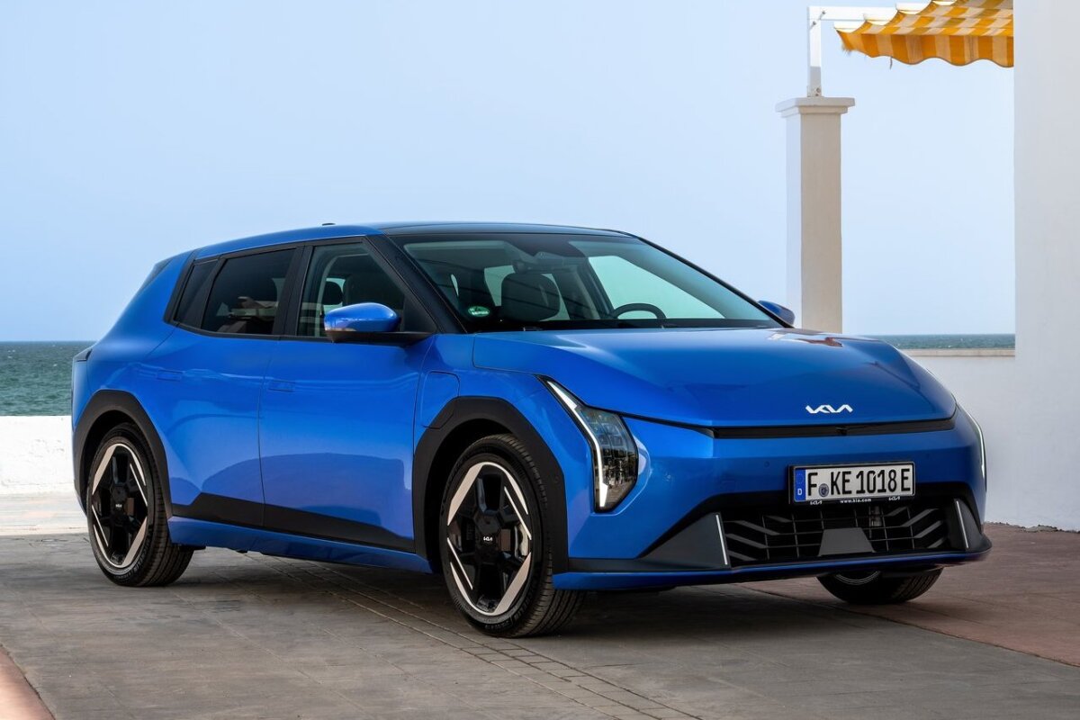 Kia EV4 Hatchback - 2025