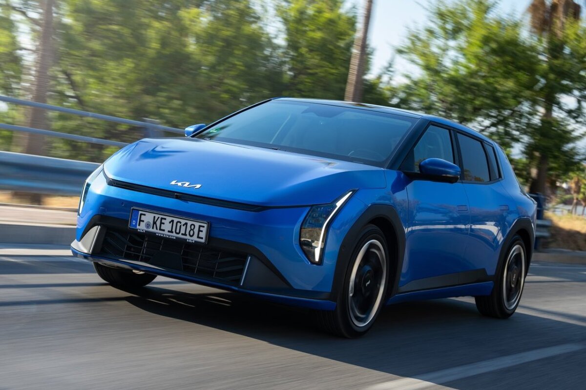 Kia EV4 Hatchback - 2025