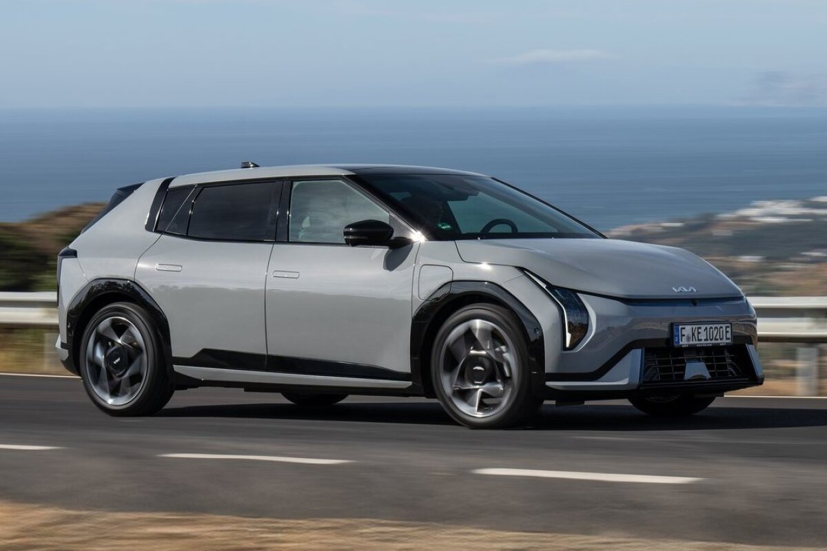 Kia EV4 Hatchback - 2025