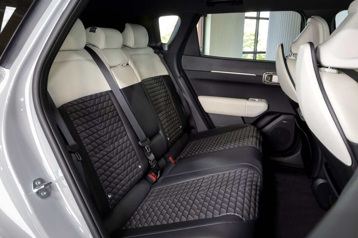 Kia EV4 Hatchback - 2025