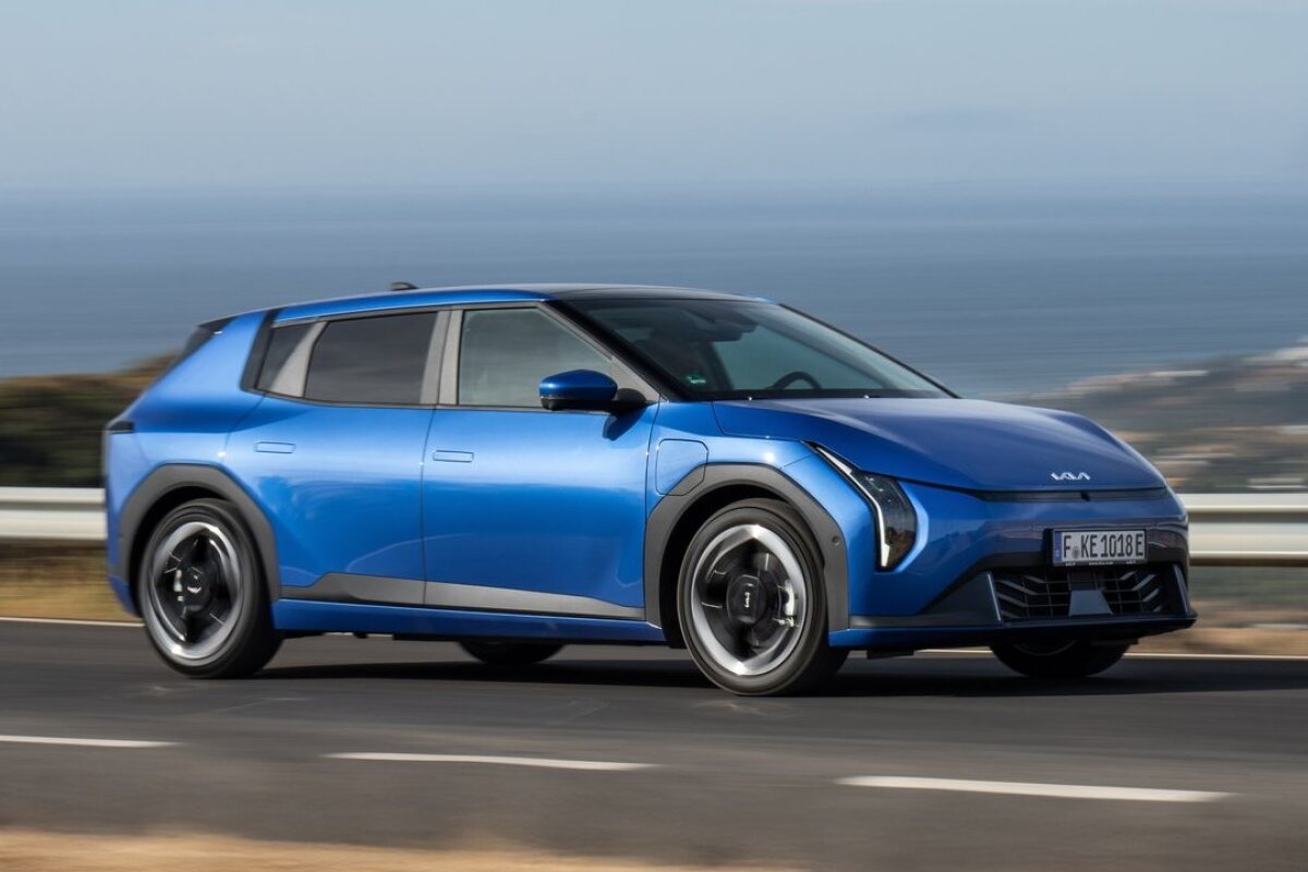Kia EV4 Hatchback - 2025