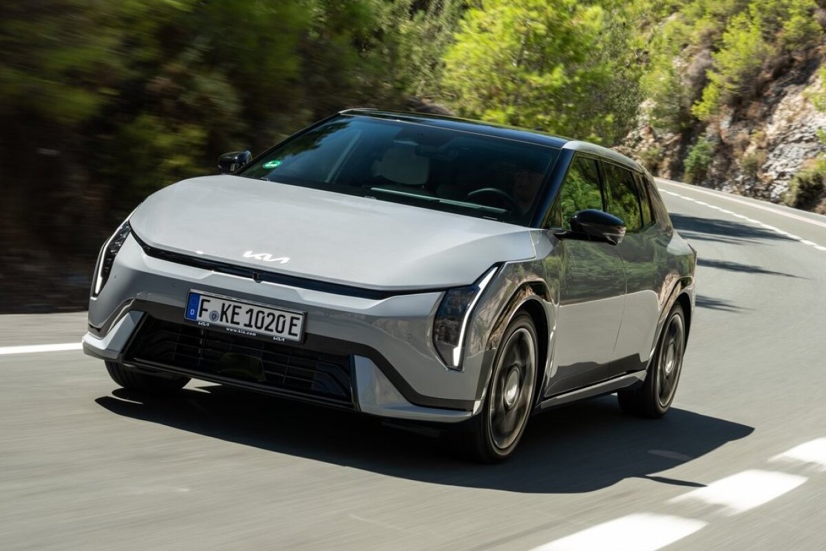 Kia EV4 Hatchback - 2025