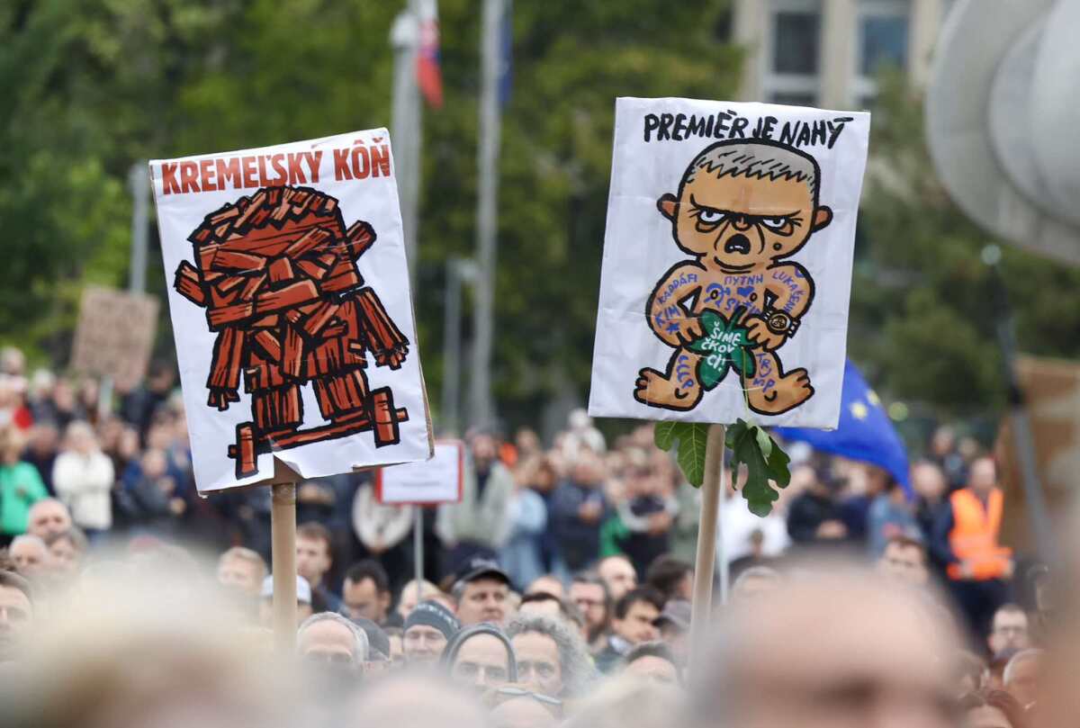 Protest, konsolidácia