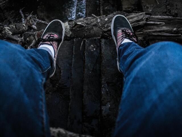 nohy, turista, cestovanie, dobrodružstvo, urbex