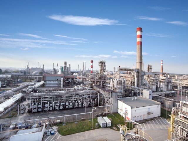 Slovnaft refinery small