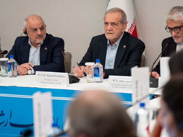 Masúd Pezeškján / Masoud Pezeshkian /