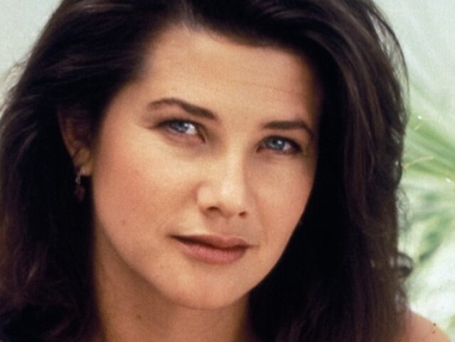 Daphne Zuniga