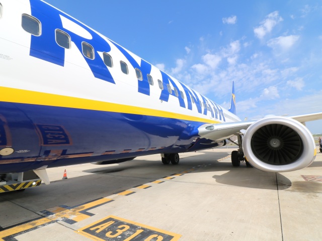 lietadlo, Ryanair, letisko, lietanie, cestovanie, dovolenka
