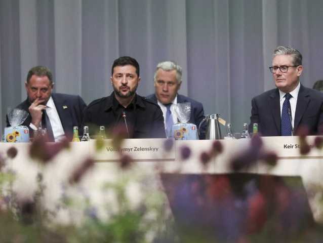 Mette Frederiksenová,  Volodymyr Zelenskyj ,  Keir Starmer, summit Eú