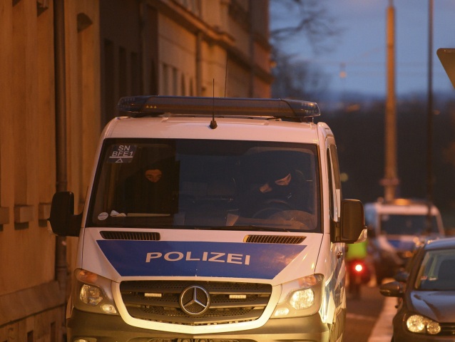 Nemecká polícia v Drážďanoch, policajti Nemecko
