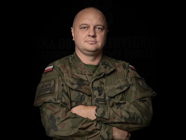 Plukovnik Piotr Osinski, veliteľ tímu pre kybernetické operácie Veliteľstva síl teritoriálnej obrany
