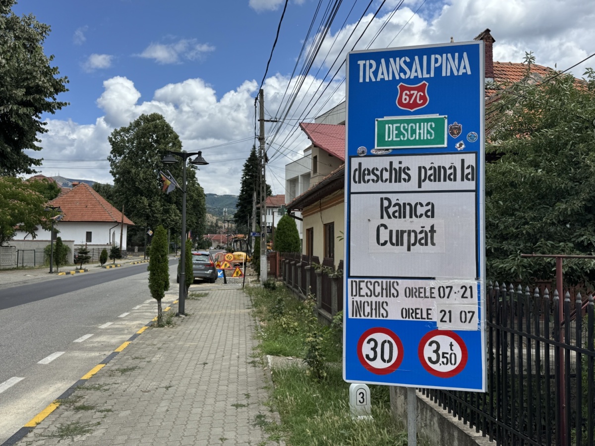 Transfăgărășan a Transalpina s Dacia Duster - 2025