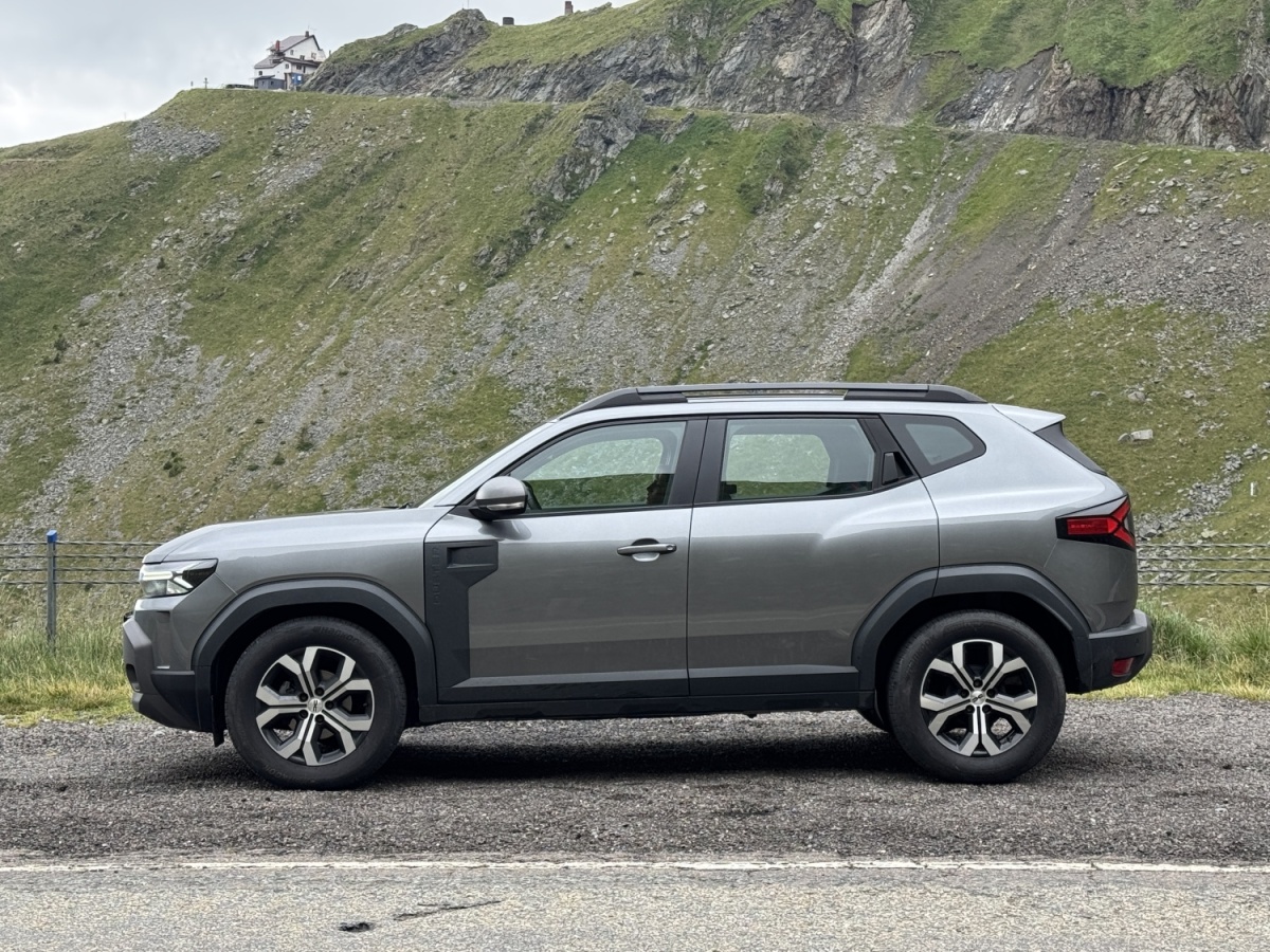 Transfăgărășan a Transalpina s Dacia Duster - 2025