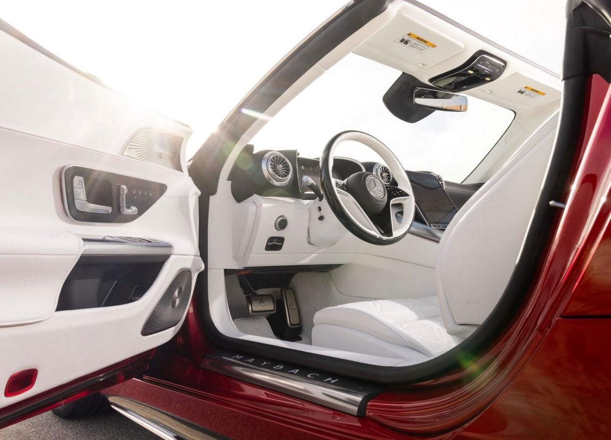 Mercedes-Benz SL Monogram Maybach 17