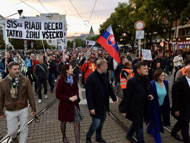 protest, pochod, nám. SNP bratislava, kolíková, hlina, SaS, SIS