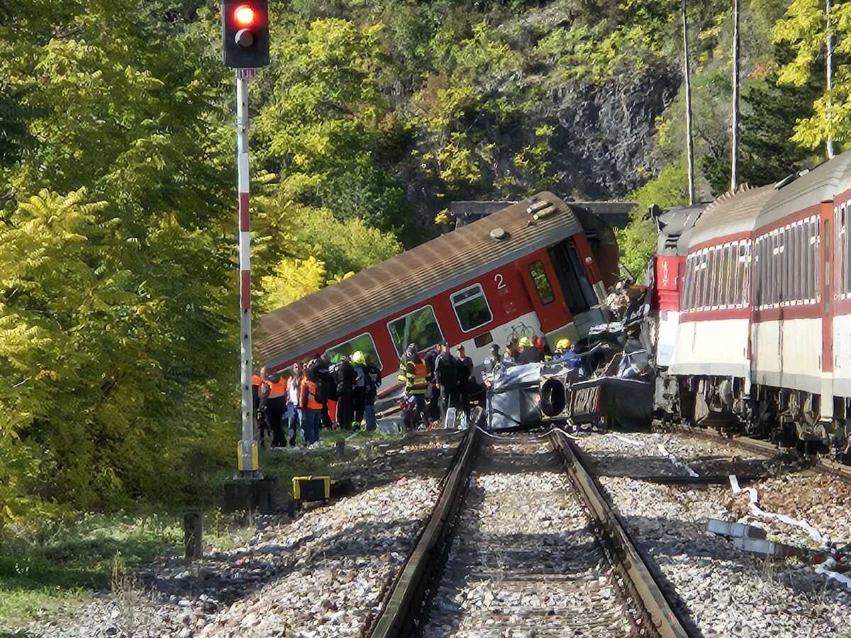 Zrážka vlakov  pri obci Jablonov nad Turňou