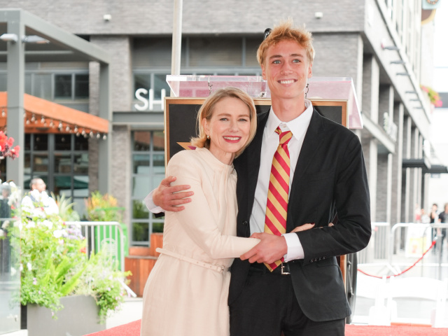 Naomi Watts a jej starší syn Sasha Schreiber 