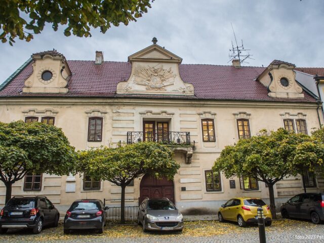 Gvadányiho kúria v Skalici