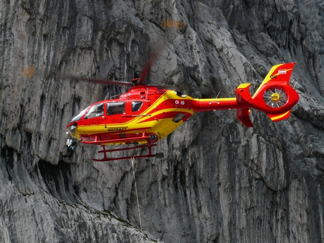 záchranný vrtuľník, helikoptéra, hory, záchranári