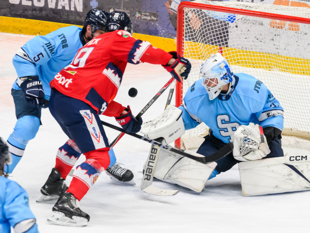 Patrik Bačík, Cole Cassels