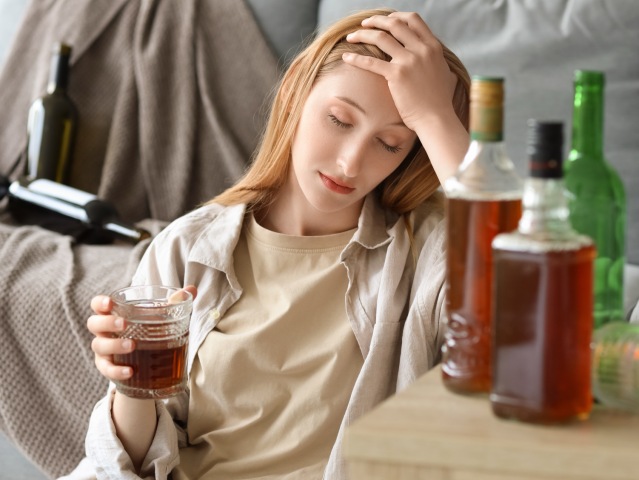 alkoholizmus, alkohol, alkoholička