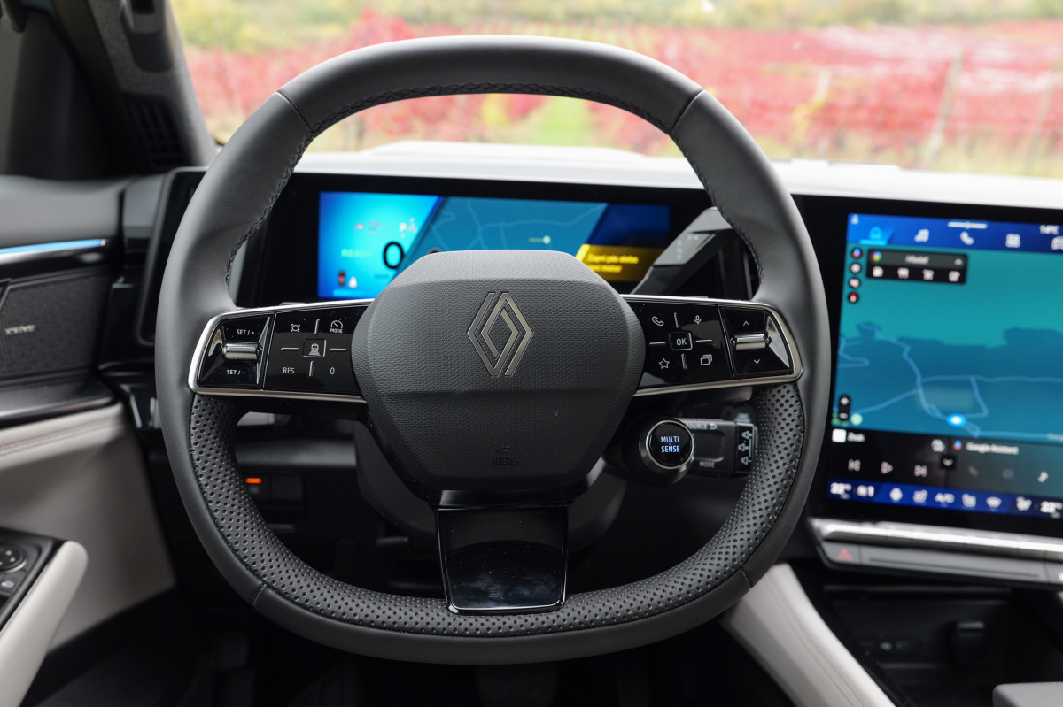Renault Espace E-Tech Hybrid 200 - test 2025