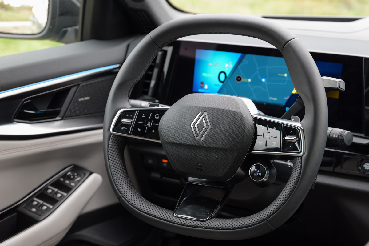 Renault Espace E-Tech Hybrid 200 - test 2025