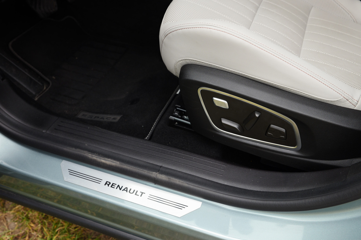 Renault Espace E-Tech Hybrid 200 - test 2025