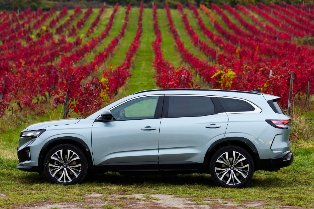 Renault Espace E-Tech Hybrid 200 - test 2025