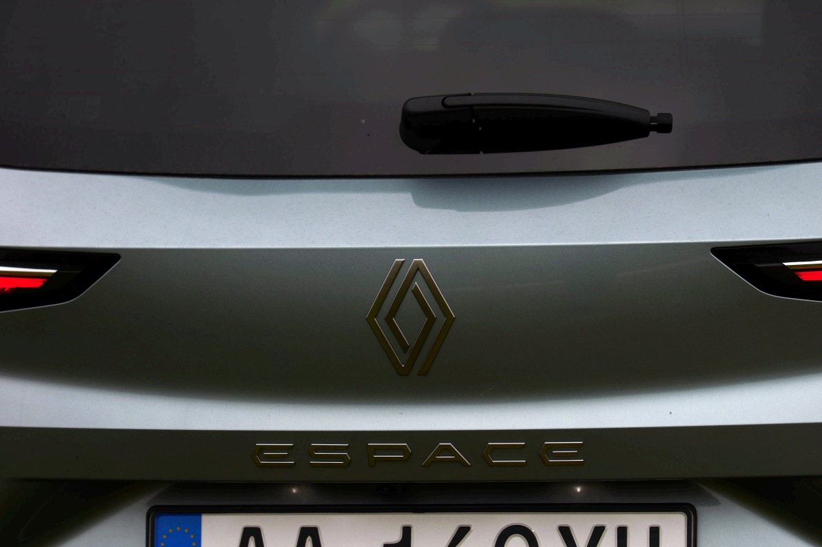 Renault Espace E-Tech Hybrid 200 - test 2025