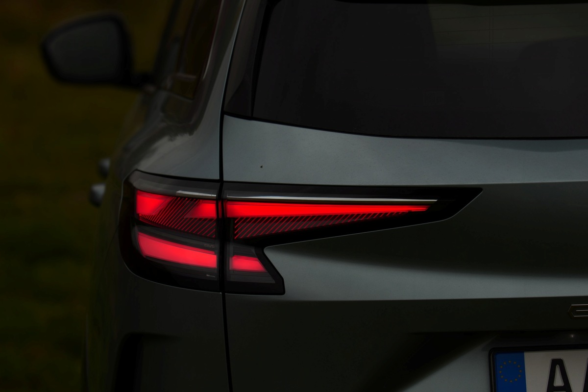 Renault Espace E-Tech Hybrid 200 - test 2025