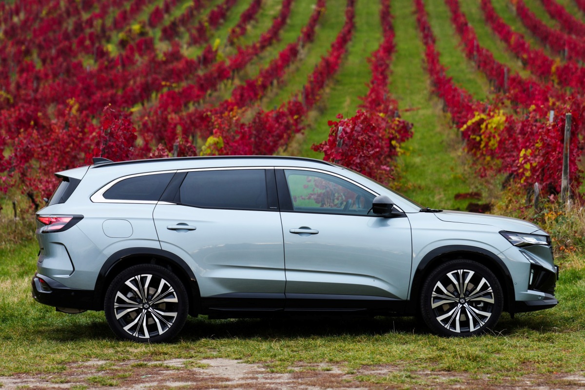 Renault Espace E-Tech Hybrid 200 - test 2025
