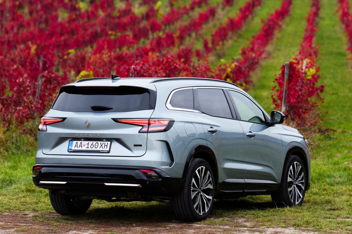 Renault Espace E-Tech Hybrid 200 - test 2025
