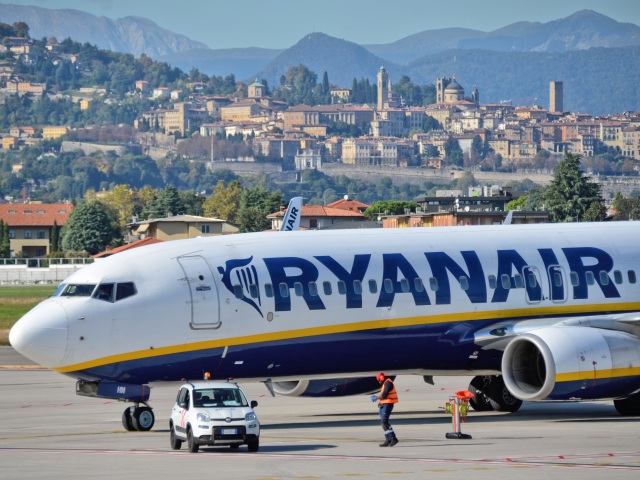 ryanair, Bergamo, lietadlo, letisko